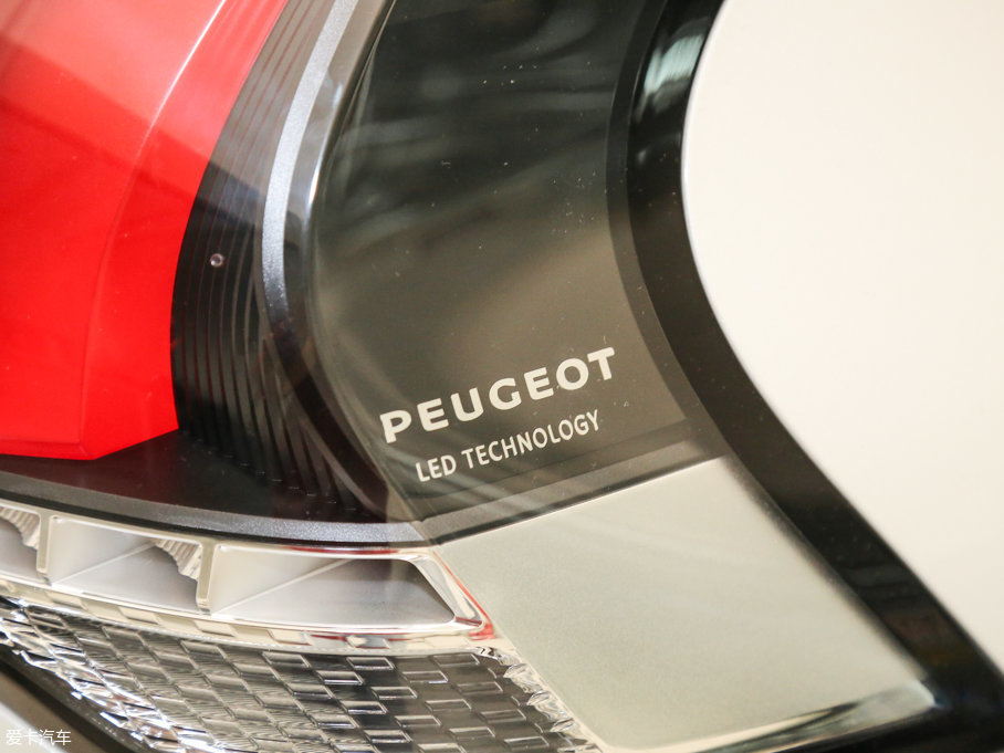 2016�����3008 1.6THP �Ԅ����а�