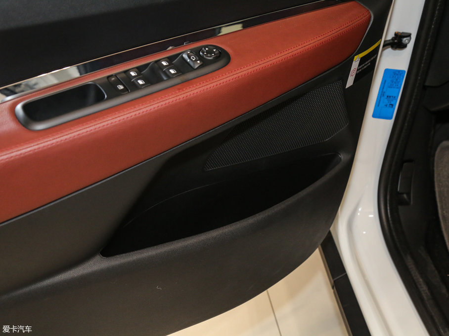 2016���(bi��o)��3008 1.6THP �Ԅ����а�