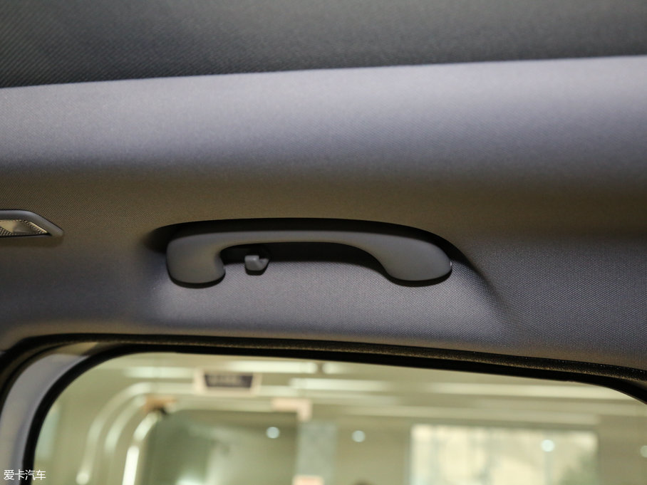 2016�����3008 1.6THP �Ԅ����а�