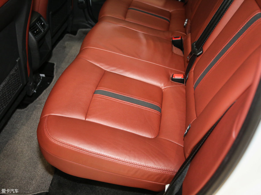 2016���(bi��o)��3008 1.6THP �Ԅ�(d��ng)���а�