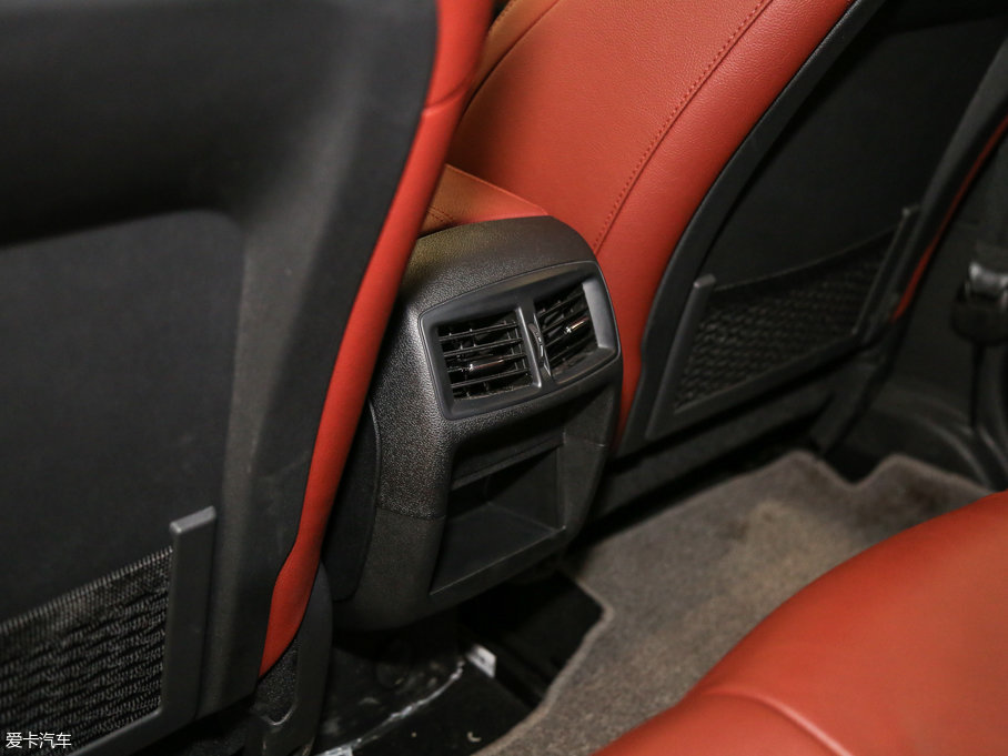 2016�����3008 1.6THP �Ԅ����а�