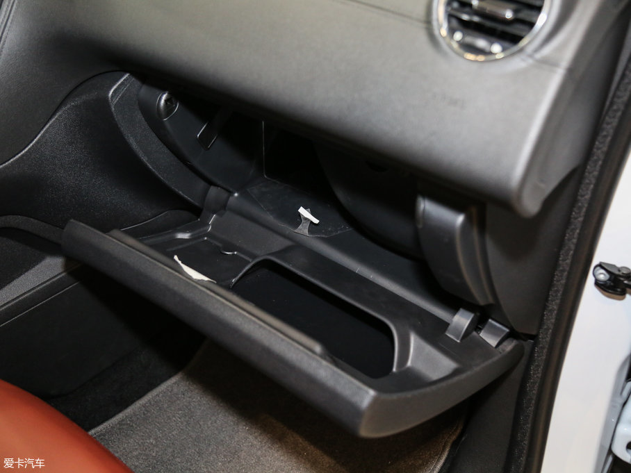 2016�����3008 1.6THP �Ԅ����а�