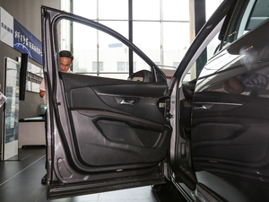 2017380THP Ӣ 5 {λ܇T