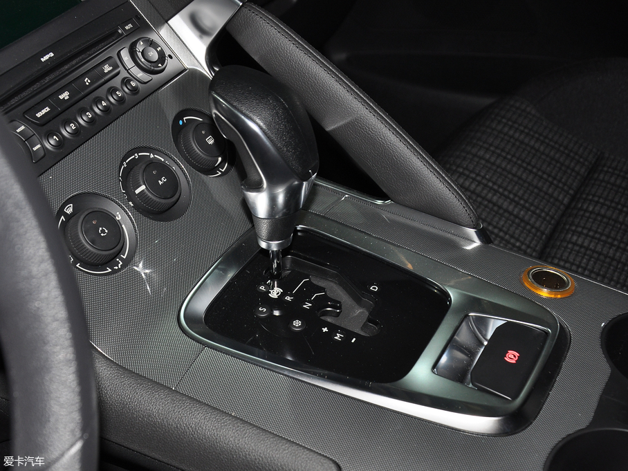 東風(fēng)標(biāo)致2018款標(biāo)致3008