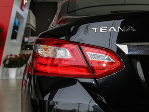 2018Ŀ 2.0L XL M(jn) (x)(ji)^