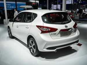 2019款1.6L CVT智行版 国VI 左后45度
