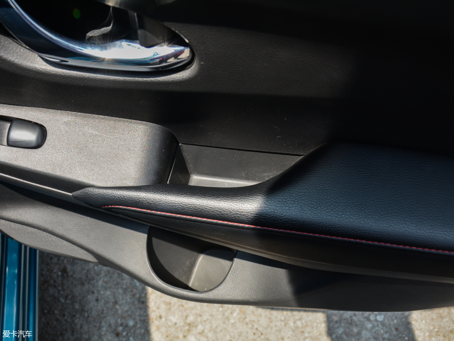 2018LANNIA {(ln)B 1.6L CVTܳ