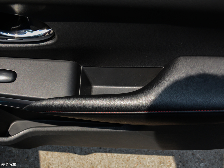 2018LANNIA {B 1.6L CVTܳ