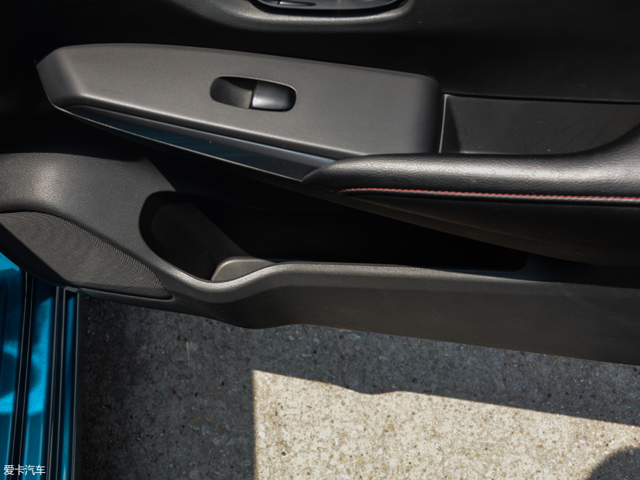 2018LANNIA {(ln)B 1.6L CVTܳ