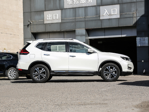 2019款2.5L CVT四驱智联豪华版 整体外观