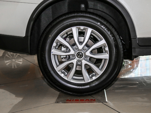 2019款2.0L CVT两驱舒适版 7座 轮圈