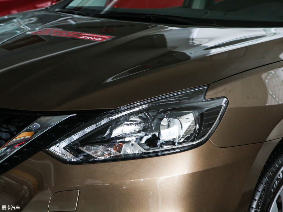 2019܎ 1.6XV CVT V