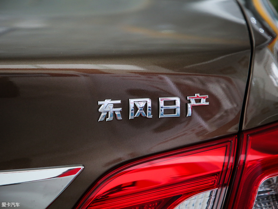 2019܎ 1.6XV CVT V