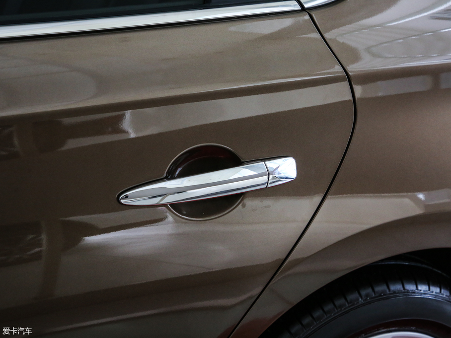 2019܎ 1.6XV CVT V