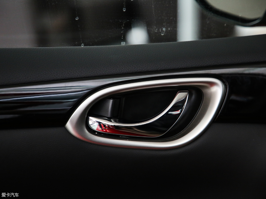 2019܎ 1.6XV CVT V