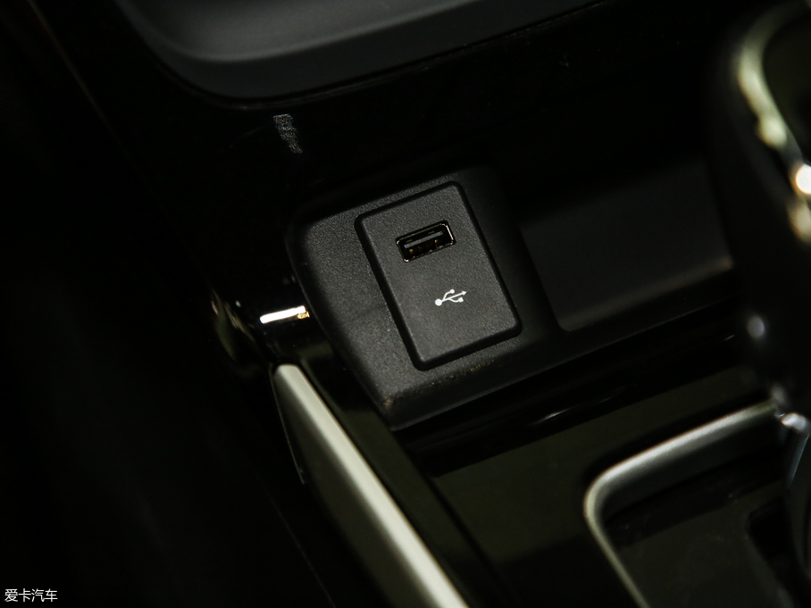 2019܎ 1.6XV CVT V