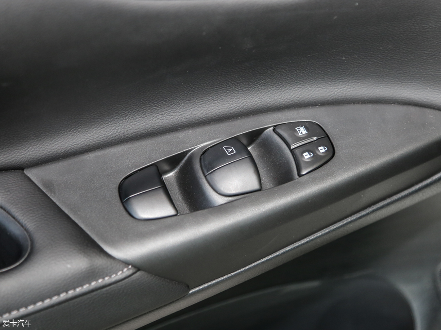 2019܎ 1.6XV CVT VI