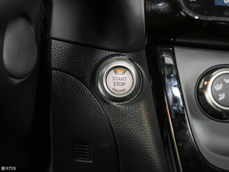 2019܎ 1.6XV CVT VI