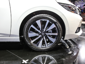 2020款1.6L TOP CVT奢享版 细节外观