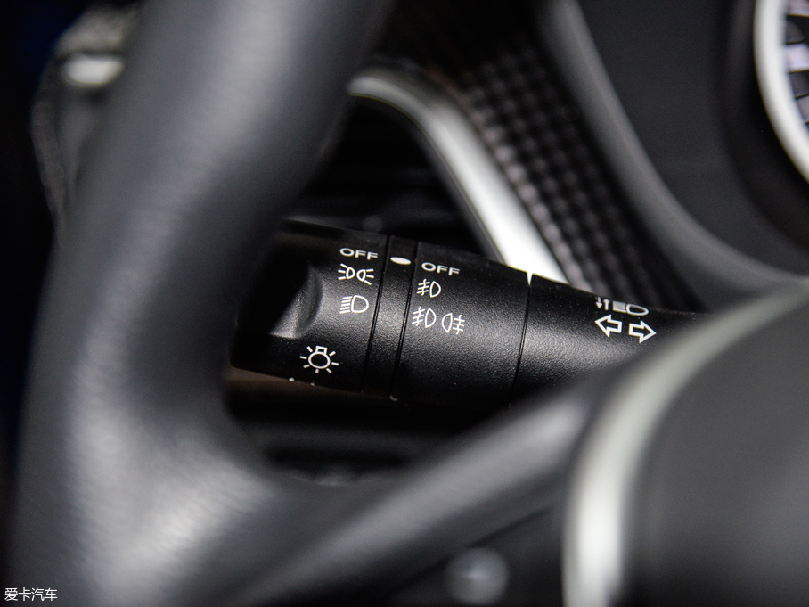 2019LANNIA {B 1.6L CVTǿ VI