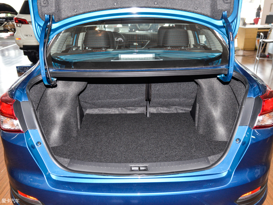 2019LANNIA {B 1.6L CVTǿ VI