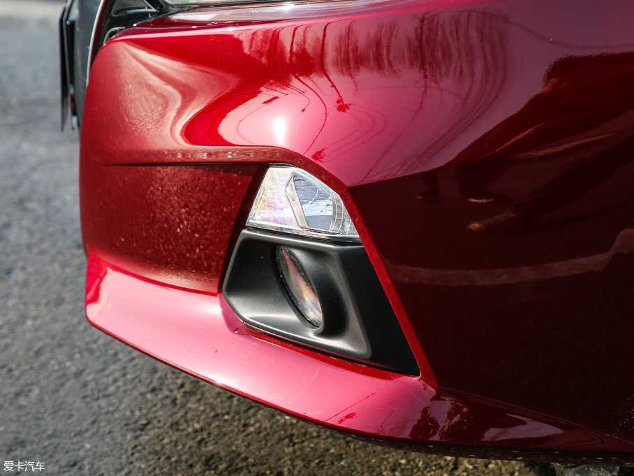 2019[ 2.0L XL Upper а