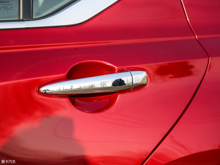 2019[ 2.0L XL Upper а