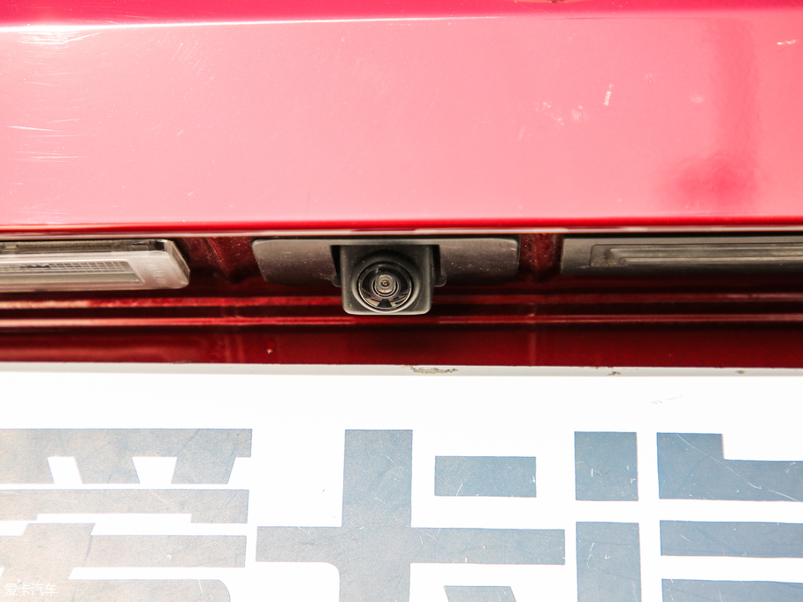 2019[ 2.0L XL Upper а