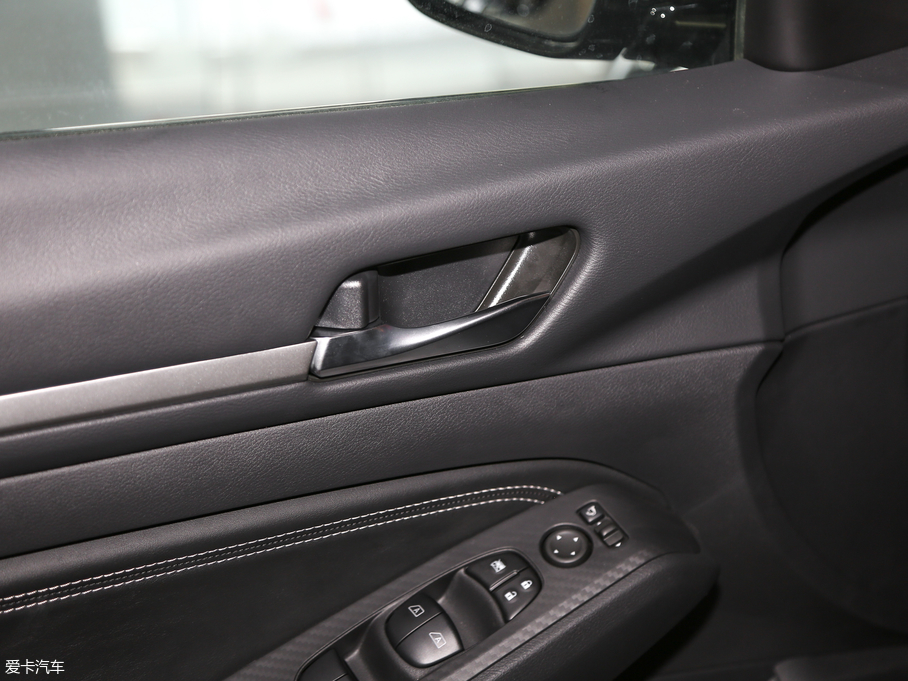 2019[ 2.0T XL I(lng)