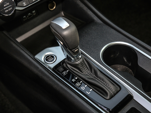 20192.0L XL Upper а QU