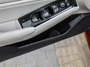 20192.0T XV  ǰT(ch)g