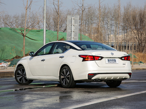 20192.0L XL Upper а 45