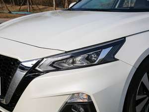 20192.0L XL Upper а ^