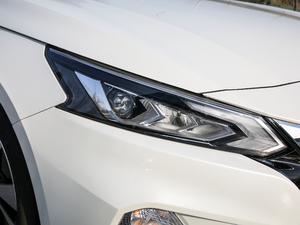 20192.0L XL Upper а ^