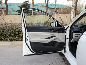 20192.0L XL Upper а {λ܇T