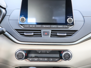 20192.0L XL Upper а {L