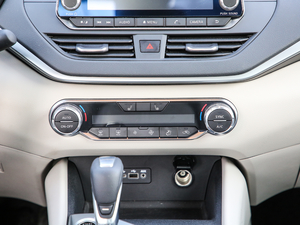 20192.0L XL Upper а {{