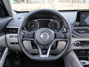 20192.0L XL Upper а P