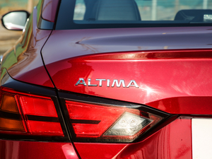 20192.0L XL Upper а ^