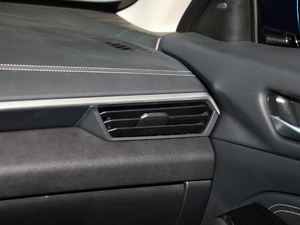 20192.0T XL Upper  п؅^