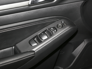 20192.0T XL I {܇ƅ^	