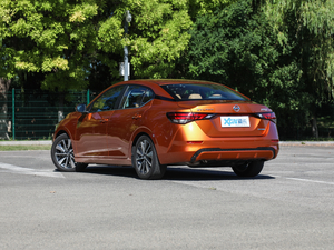 2020款1.6L TOP CVT奢享版 左后45度