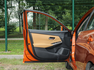 20201.6L TOP CVT {λ܇T