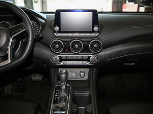 2020款1.6L XL CVT智享版 中控台