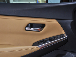 2020Ŀ 1.6L TOP CVT g