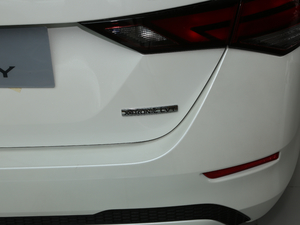 2020¿ 1.6L XL CVT ^