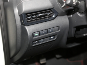 2020¿ 1.6L XL CVT п؅^