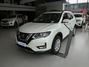 2020款2.0L XL ITS 3rows CVT两驱智联舒适版 7座 左前45度