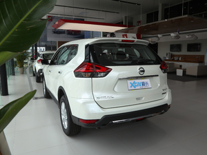2020款2.0L XL ITS 3rows CVT两驱智联舒适版 7座 左后45度