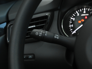 20202.5L XL CVT(q)(lin)IȰ п؅^(q)